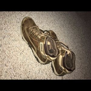 Men’s caterpillar boots